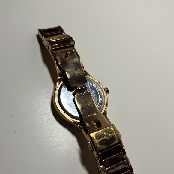 Michael Kors Watch - Rose Gold - Picture 5 of 5